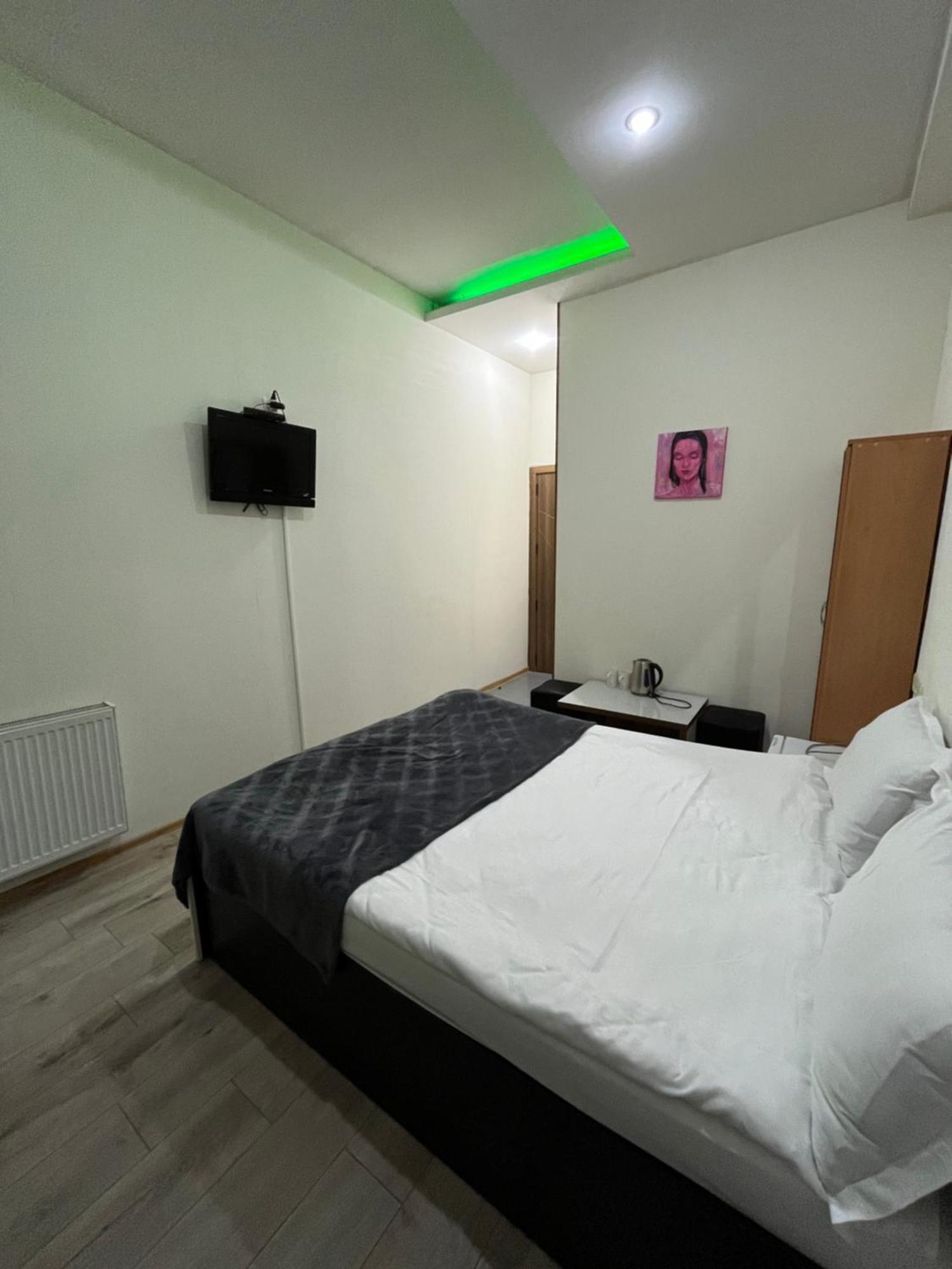 Hotel G&G Tbilisi Esterno foto